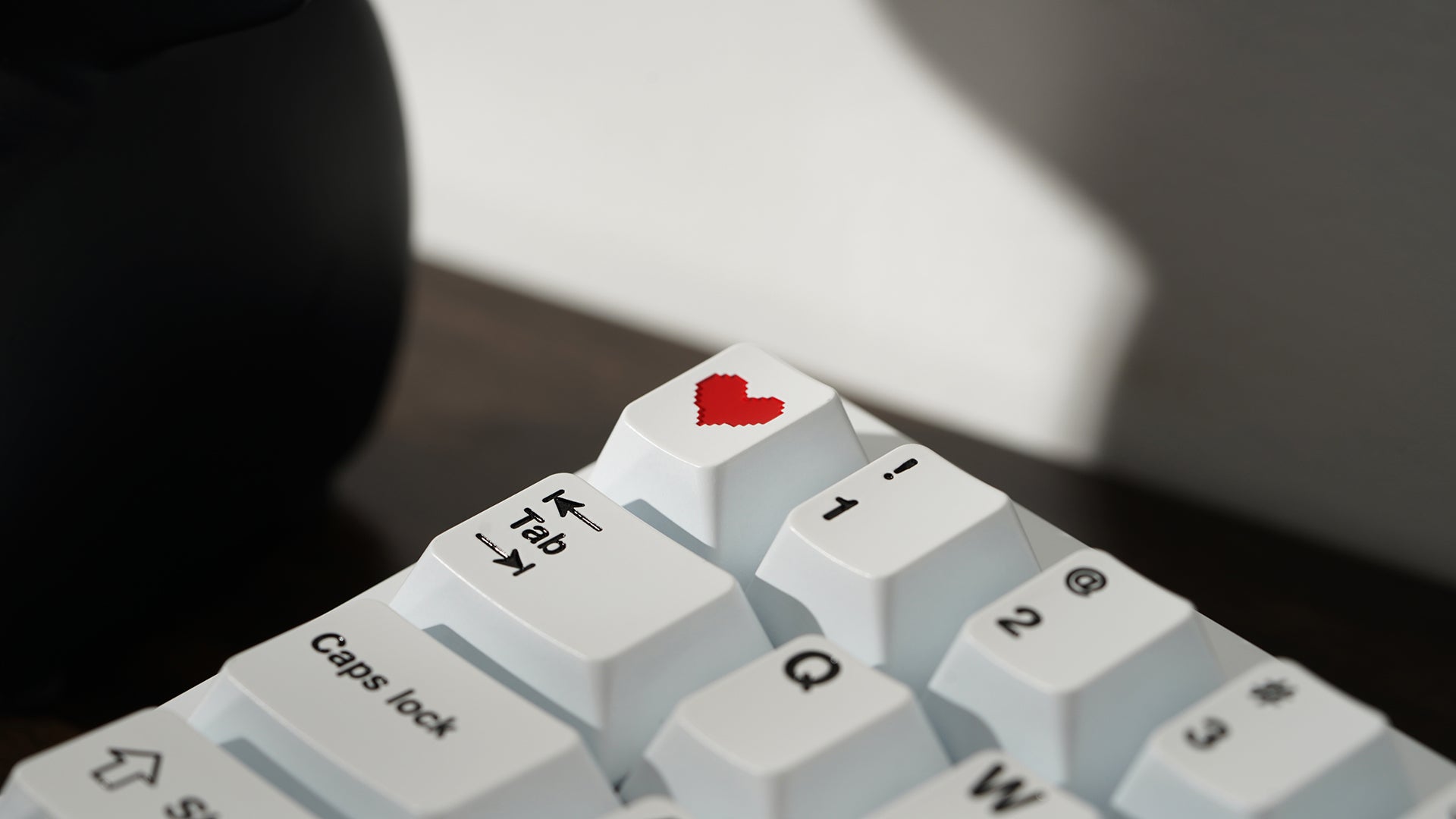 Zoom64 MCap Aluminum Keycaps – Candy Red Edition